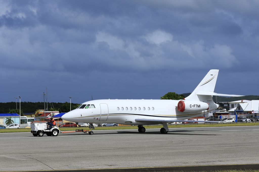 Dassault Falcon 2000 (C-FTMI)