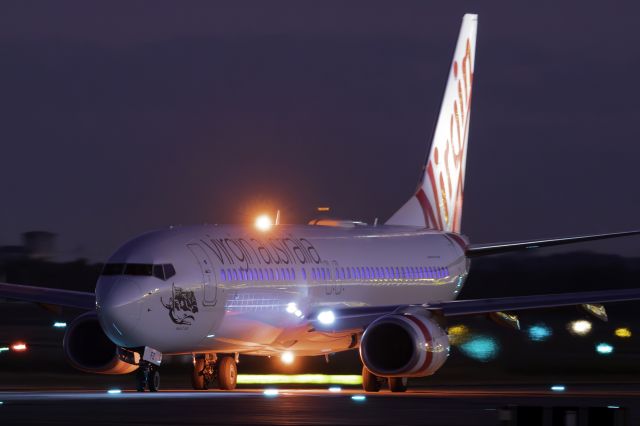 Boeing 737-800 (VH-YFZ)