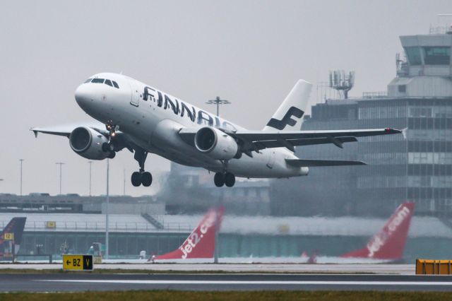 Airbus A319 (OH-LVB) - FIN1362 with an A319 instead of the usual Embraer 190 departing to Helsinki