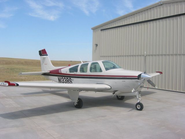 Beechcraft 35 Bonanza (N133BS)