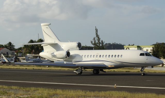 Dassault Falcon 7X (M-YNNS)