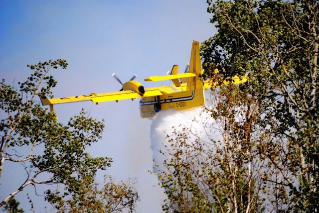 Canadair CL-415 SuperScooper (C-GOGX)