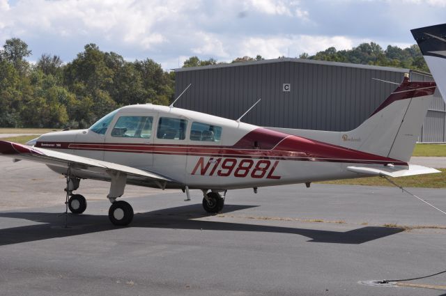 Beechcraft Sundowner (N1988L)