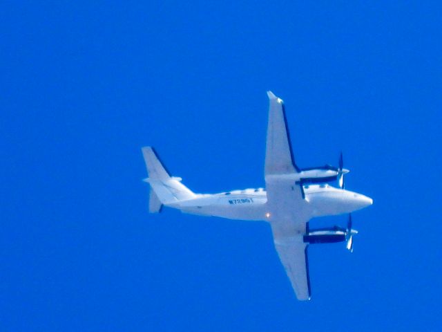 Beechcraft Super King Air 350 (N729GT) - FNT-TULbr /04/01/22