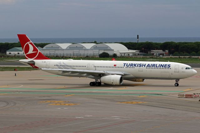 Airbus A330-300 (TC-JNM)