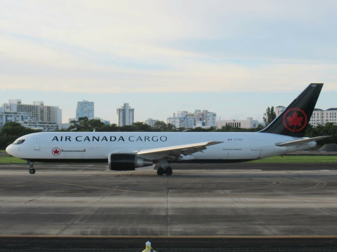 BOEING 767-300 (C-FTCA)