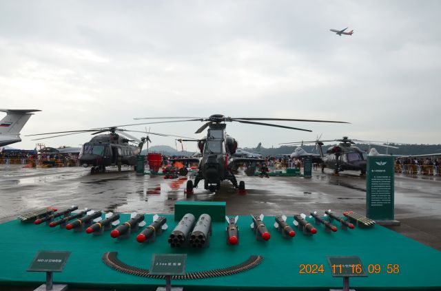 CHANGHE WZ-10 — - Static display of the Chinese Air Force WZ10 at the 15th International Air Show in Zhuhai 中国空军WZ10在珠海第15届国际航展上的静态展示