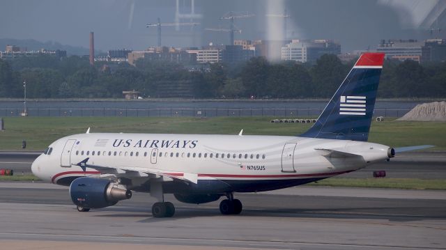 Airbus A319 (N765US)