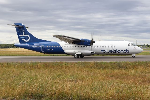 ATR ATR-72 (G-ISLN) - "SI605" (BCI605)