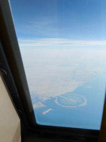 Boeing 747-200 (TF-AMX) - This this how we can see the palm of Dubai from 37,000 ft !