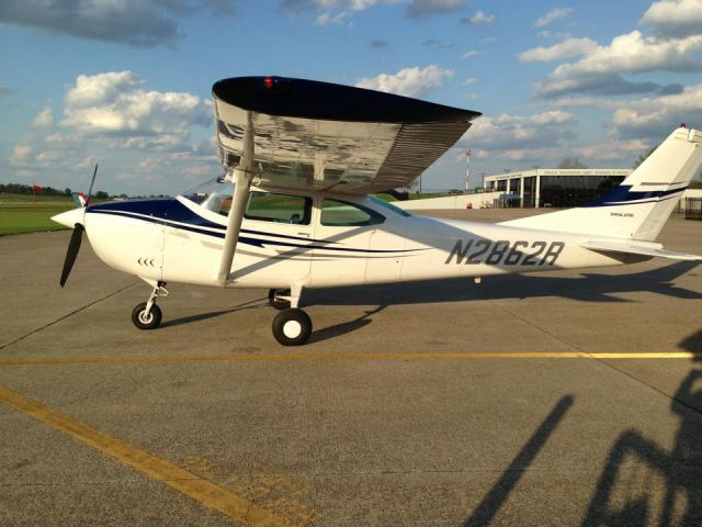 Cessna Skylane (N2862R)