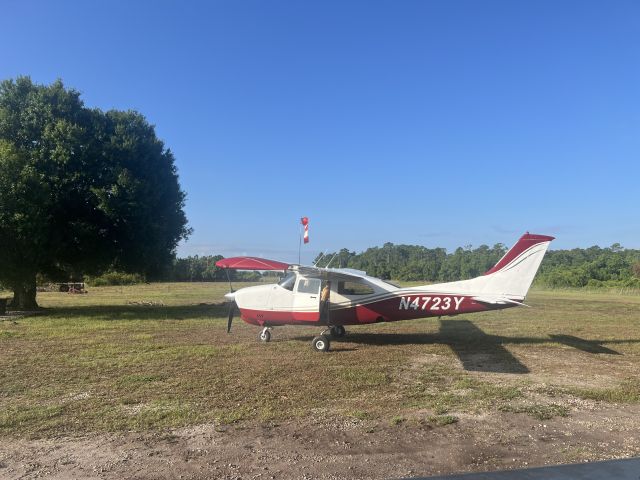 Cessna Centurion (N4723Y)