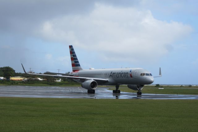 Boeing 757-200 (N173AN)