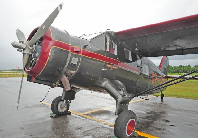 NOORDUYN UC-64 Norseman (C-FLZO) - Sweet Norseman on wheels in Red Lake, Ontario, 2009