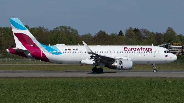 Airbus A320 (D-AEWL)