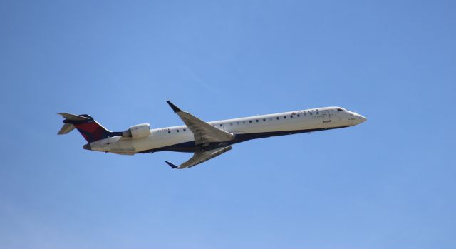 Canadair Regional Jet CRJ-900 (N678CA) - Flight 4692 to MSP (May 1st, 2021) 