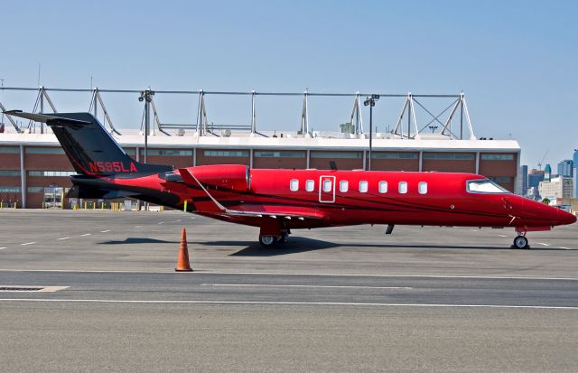 Learjet 45 (N595LA) - not your regular boring white corporate jet