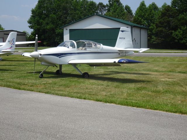 Vans RV-6 (N527LB)