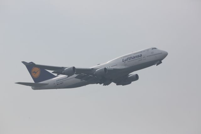 Boeing 747-400 (D-ABVY)