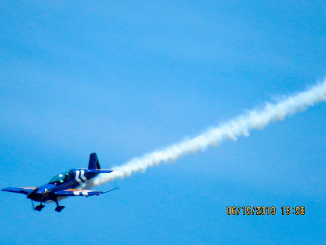 EXTRA EA-300 (N102JK)