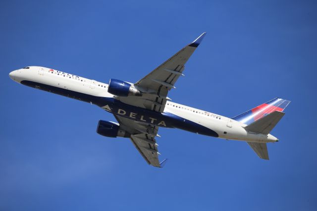 Boeing 757-200 (N544US)