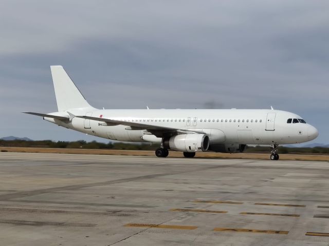 Airbus A320 (9H-AMH)