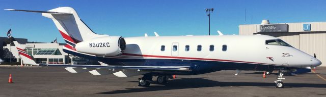 Bombardier Challenger 300 (N302KC)