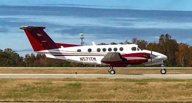 Beechcraft King Air 90 (N571TM)