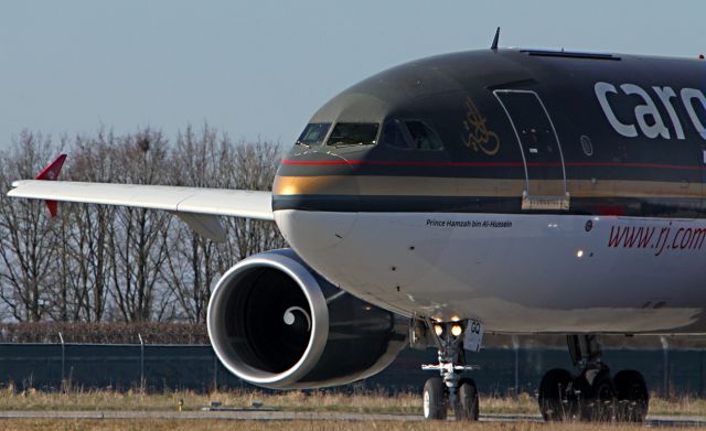 Airbus A310 (JY-AGQ)