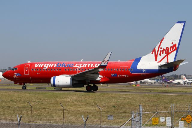 Boeing 737-700 (VH-VBU)