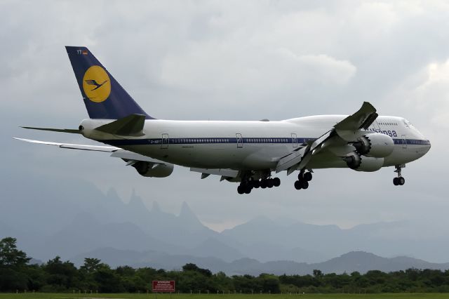 Boeing 747-200 (D-ABYT)