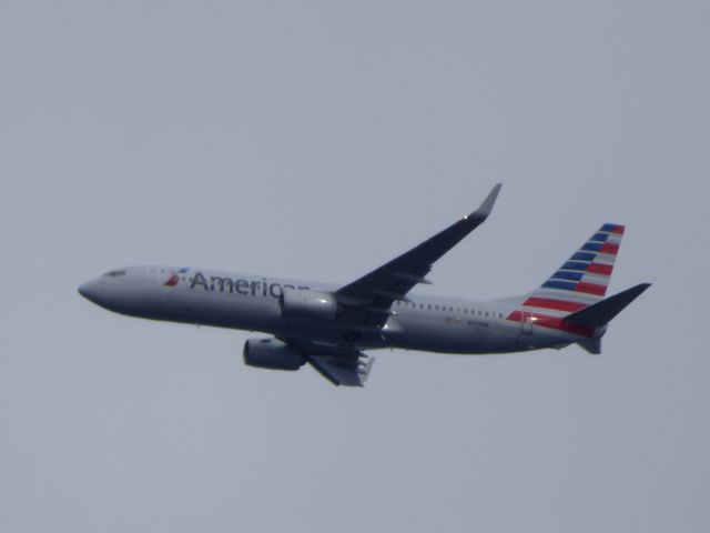 Boeing 737-800 (N950NN) - Shown here is an American Boeing 737-800 off the coast of Monmouth NJ in the Winter of 2016.