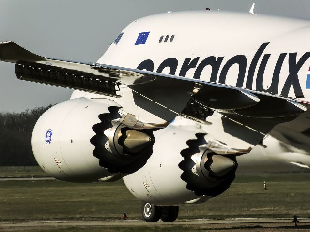 BOEING 747-8 (LX-VCI) - Engine close-up.