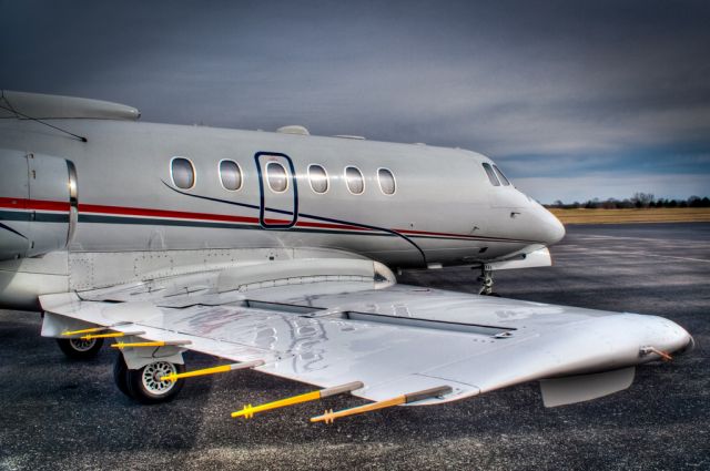 Hawker 800 (N406J)