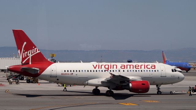 Airbus A319 (N528VA)