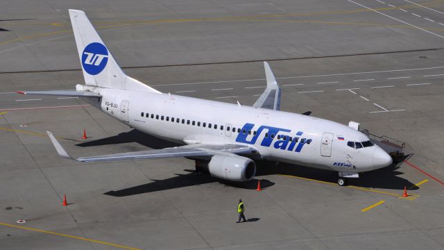 Boeing 737-500 (VQ-BJU)