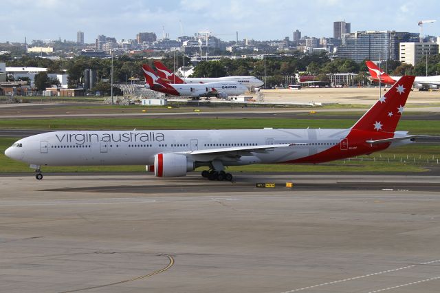 BOEING 777-300 (VH-VPF)