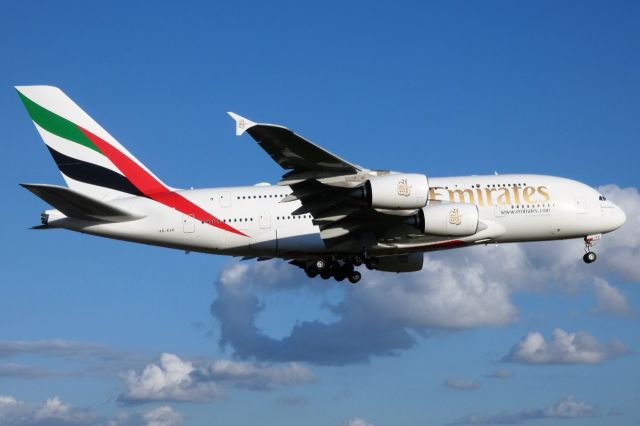 Airbus A380-800 (A6-EVC)