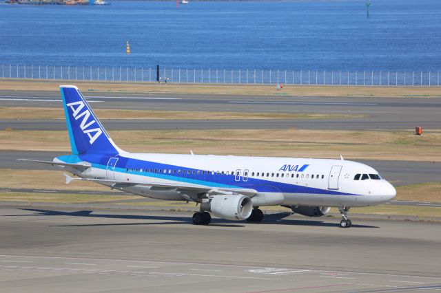 Airbus A320 (JA8997)