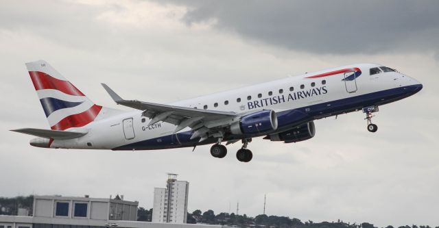 Embraer 170/175 (G-LCYH) - Climbing out of LCYs 09 