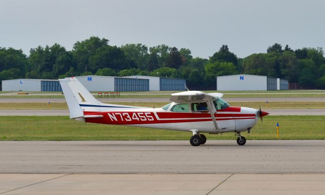 Cessna Skyhawk (N73455) - Cessna 172M Skyhawk N73455 in Oakland County Airport