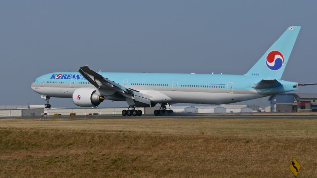 BOEING 777-300 (HL8006) - BOE473 from KVCV landing on Rwy 34L on 7/8/15. (ln 1315 / cn 37652). The aircraft was returning after having been painted.
