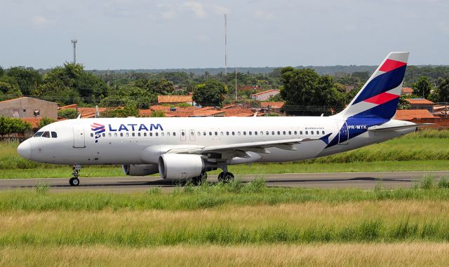 Airbus A320 (PR-MYK)