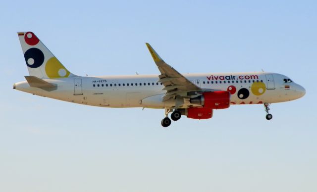 Airbus A320 (HK-5275)