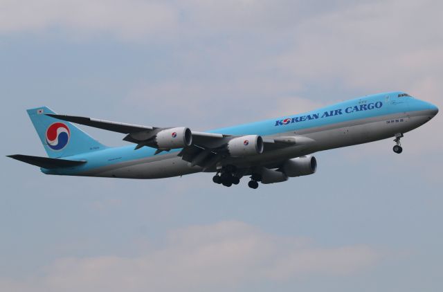 BOEING 747-8 (HL7624)