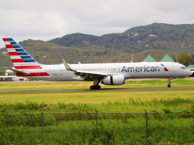 Boeing 757-200 (N198AA)