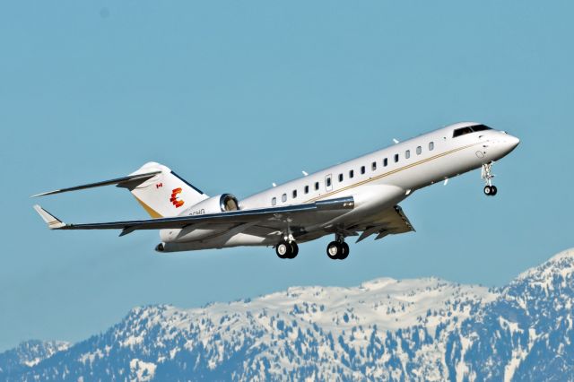 Bombardier Global Express (G-GCHG)