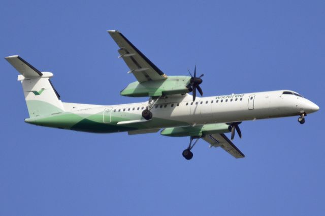 de Havilland Dash 8-400 (LN-RDZ) - Kongelundsfortet RWY04L