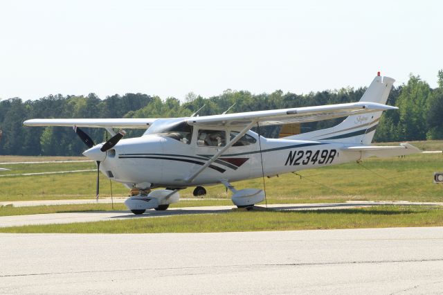 Piper Apache (N2349R)