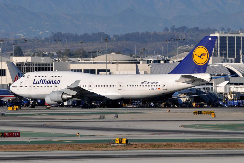 Boeing 747-400 (D-ABTA)